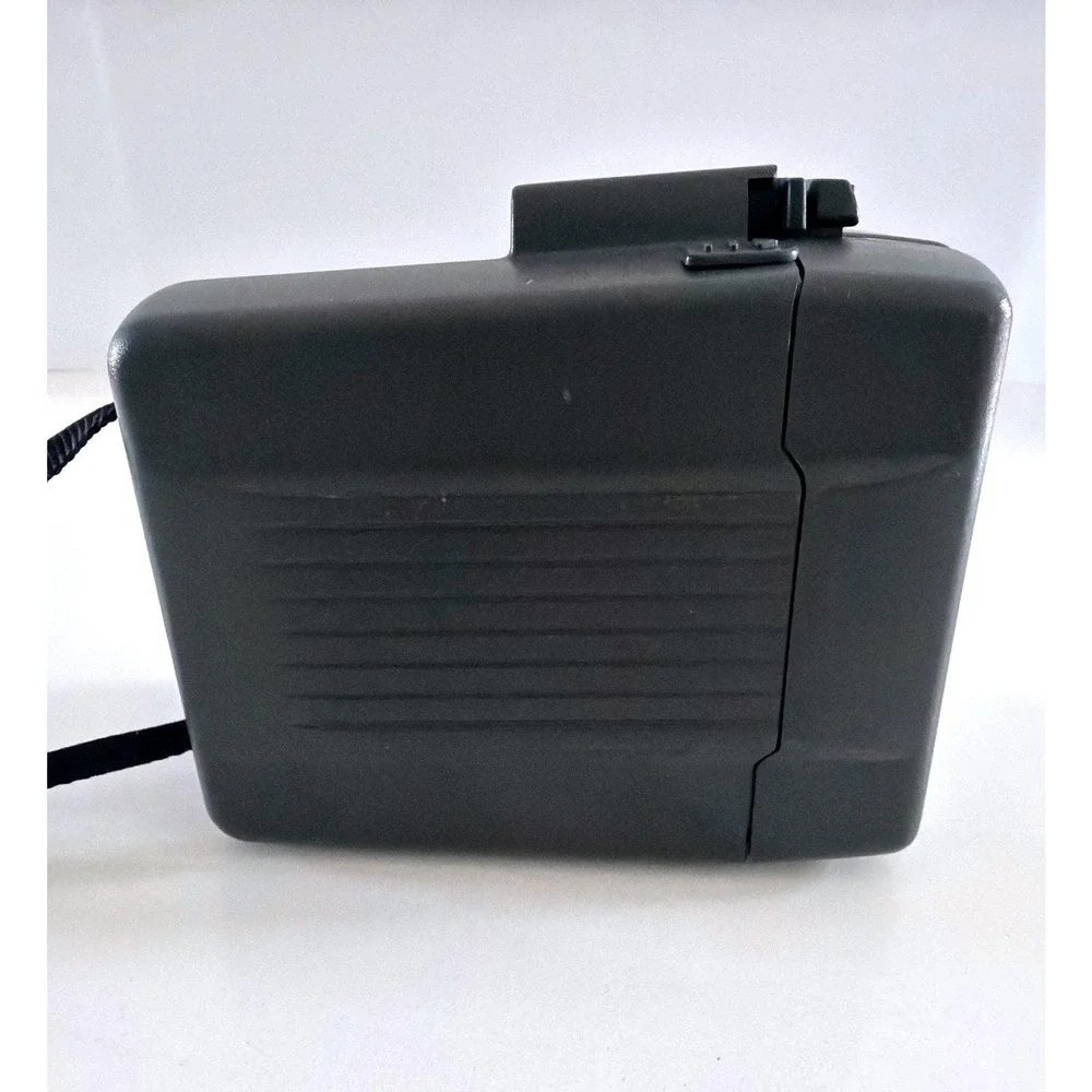 Vintage Polaroid OneStep CloseUp 600 Instant Film Camera 90s era Point and Shoot